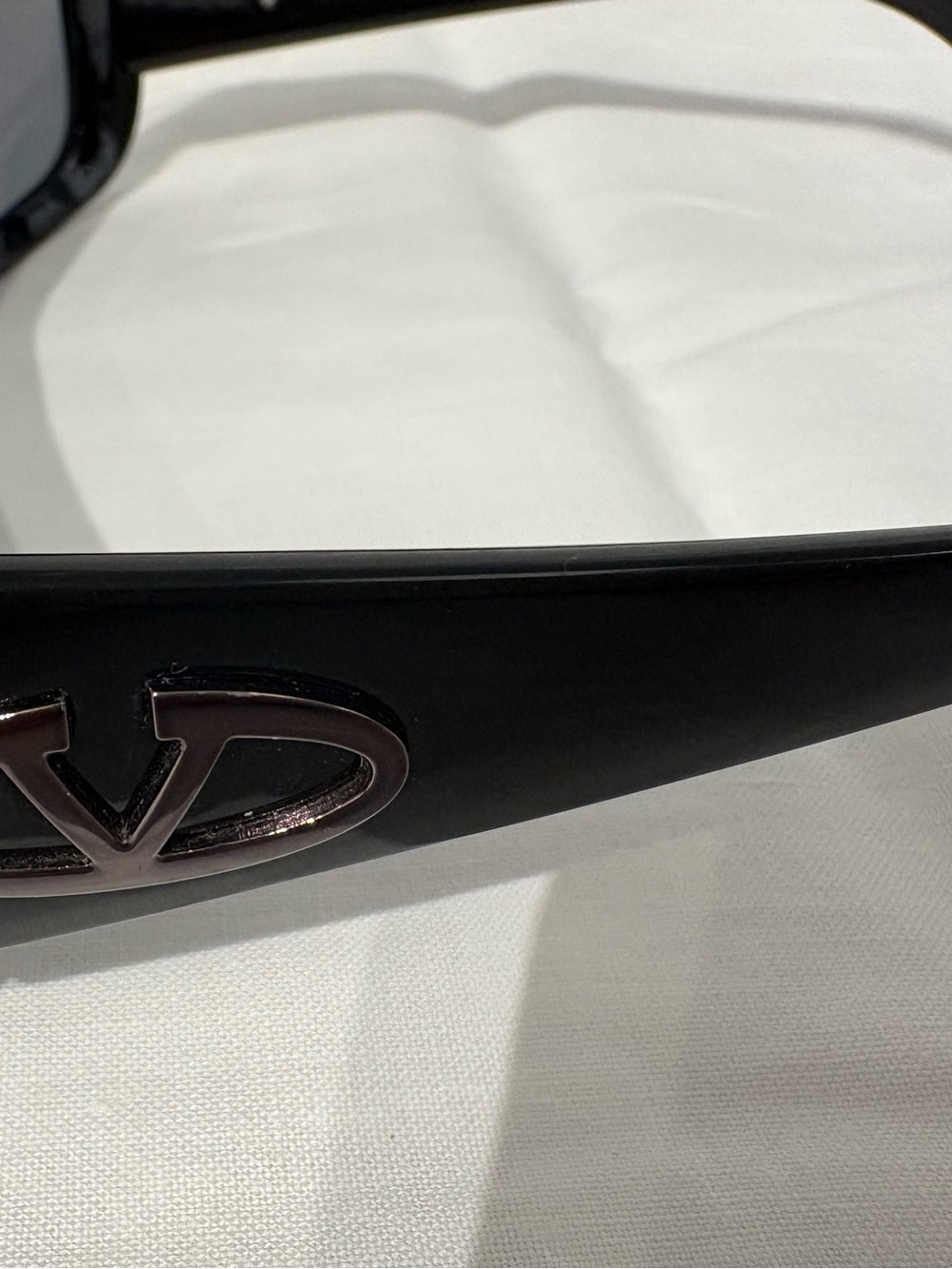 Valentino Black Curved Oversized Women's Sunglasses - Picture 3 of 4